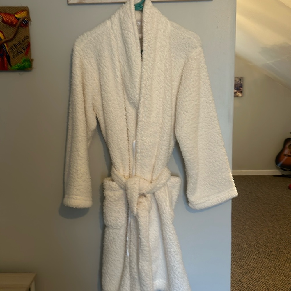 Women’s Robe Size Small